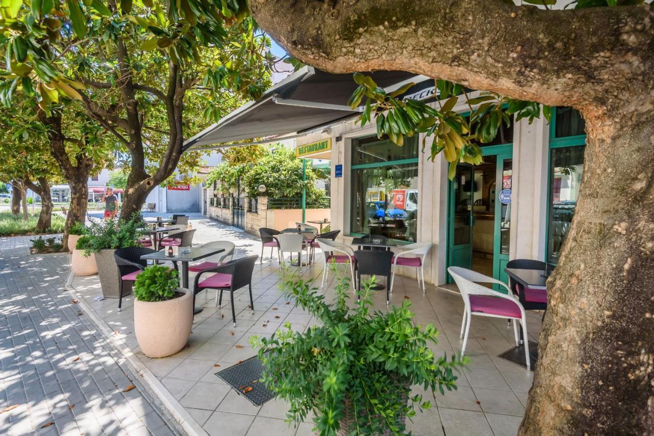 Metković Hotel Mb מראה חיצוני תמונה