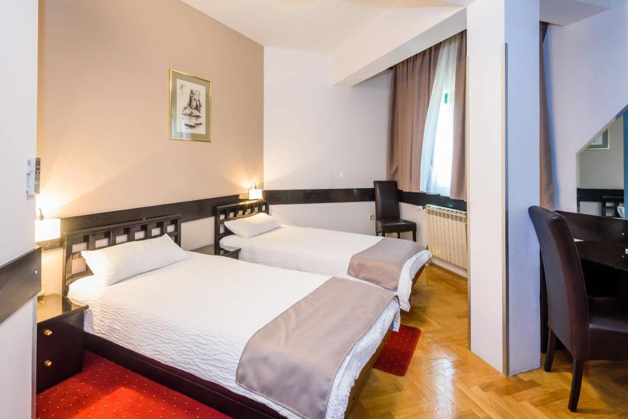 Metković Hotel Mb מראה חיצוני תמונה